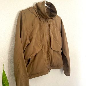 Lululemon. Plenty of pockets.